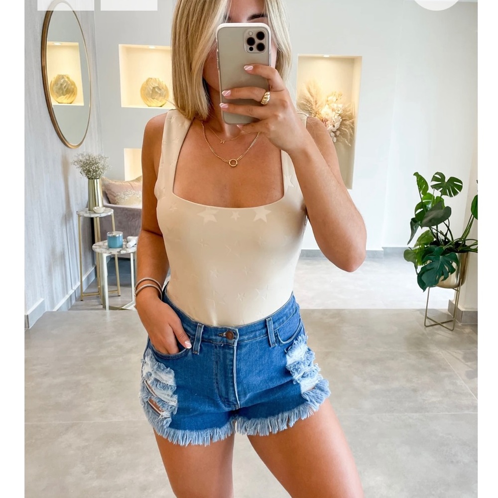 BEIGE STARS BODYSUIT 🌟✨